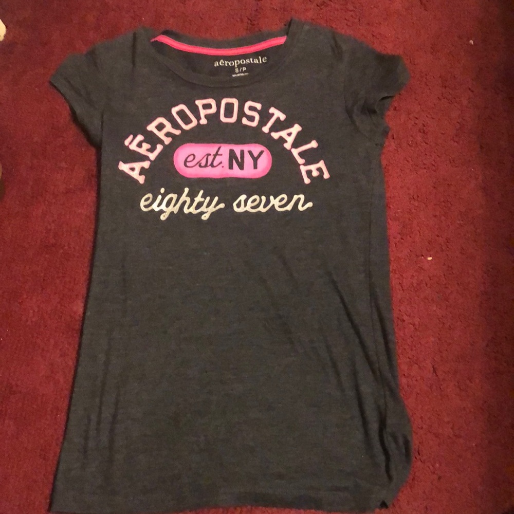 3/25 NWOT aero shirt with glitter letters
